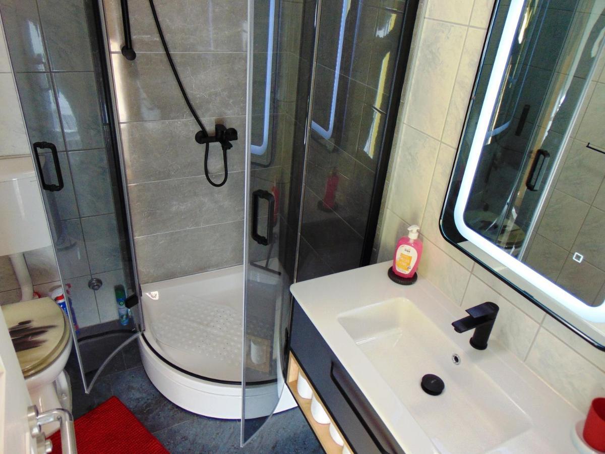 Rustica With Exclusive Use Of The Pool-ground Floor *